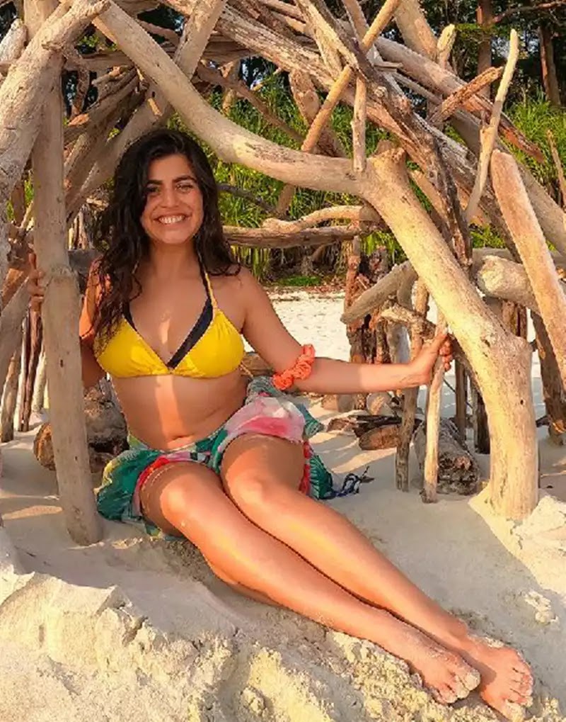 shenaz treasurywala bikini legs indian actress