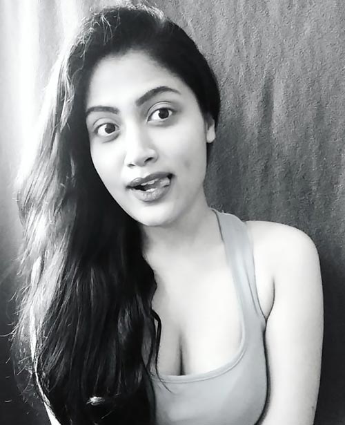 Manvi chugh hot actress ullu woodpecker