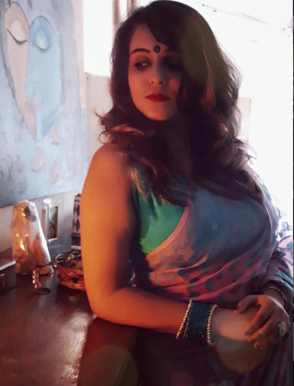 Rohini Chatterjee navel saree hot bengali actress