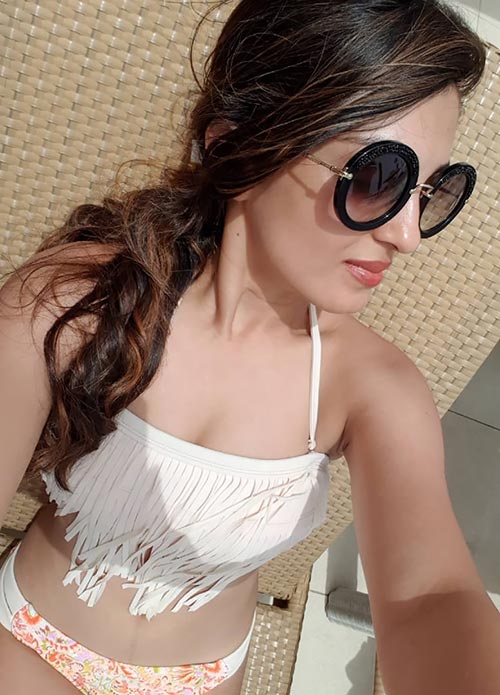 Shiny Doshi bikini pandya store hot actress