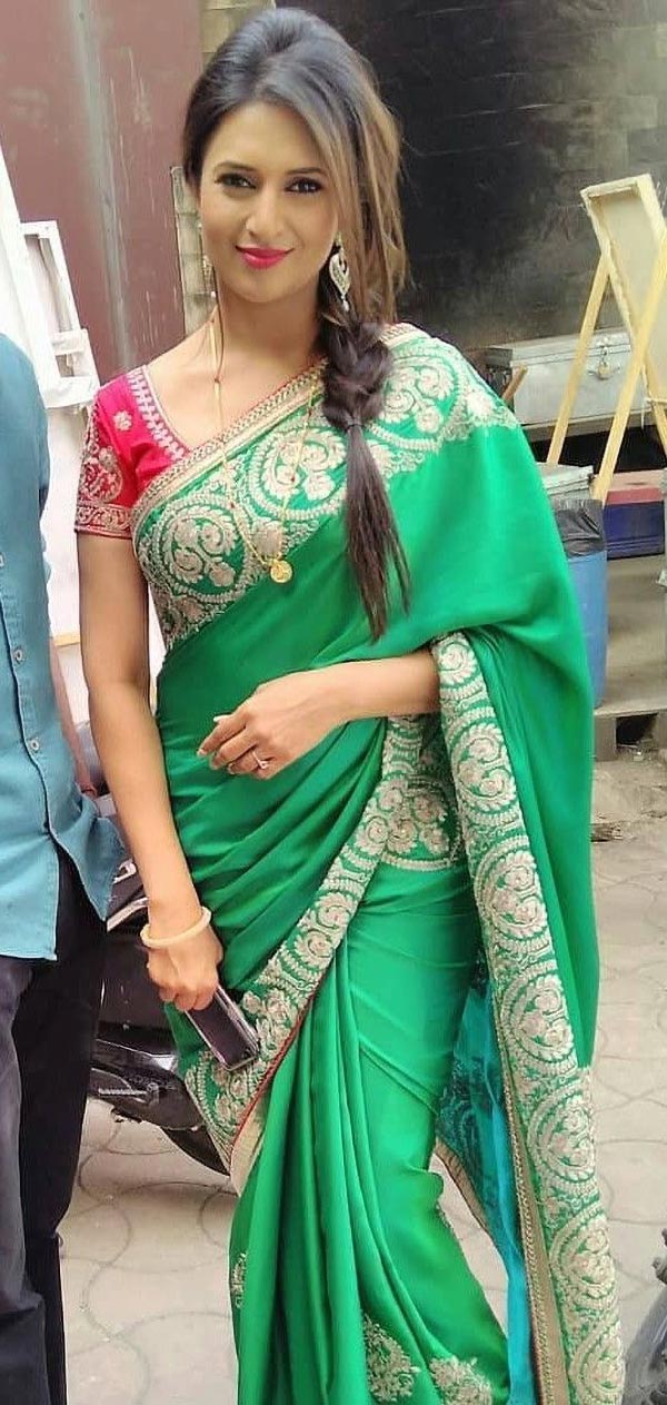 Divyanka Tripathi green saree hot tv actress