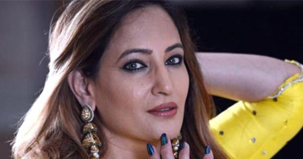 35 stunning hot photos of Rakshanda Khan – wiki bio, tv shows, web series, Instagram.