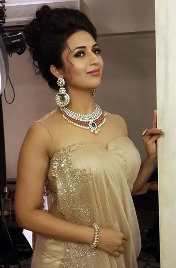 Divyanka Tripathi hot tv actress