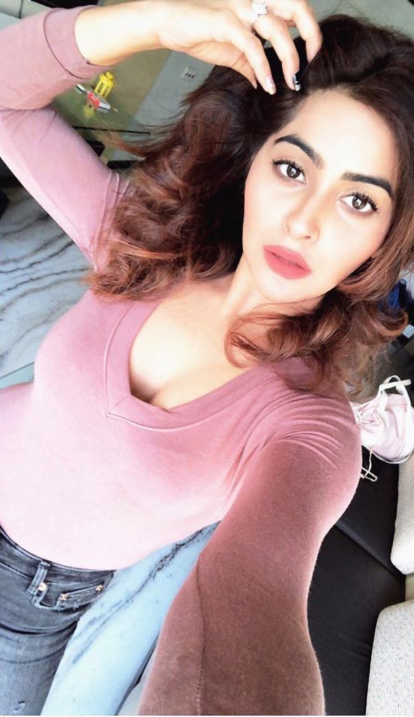 Yukti Kapoor hot actress madam sir