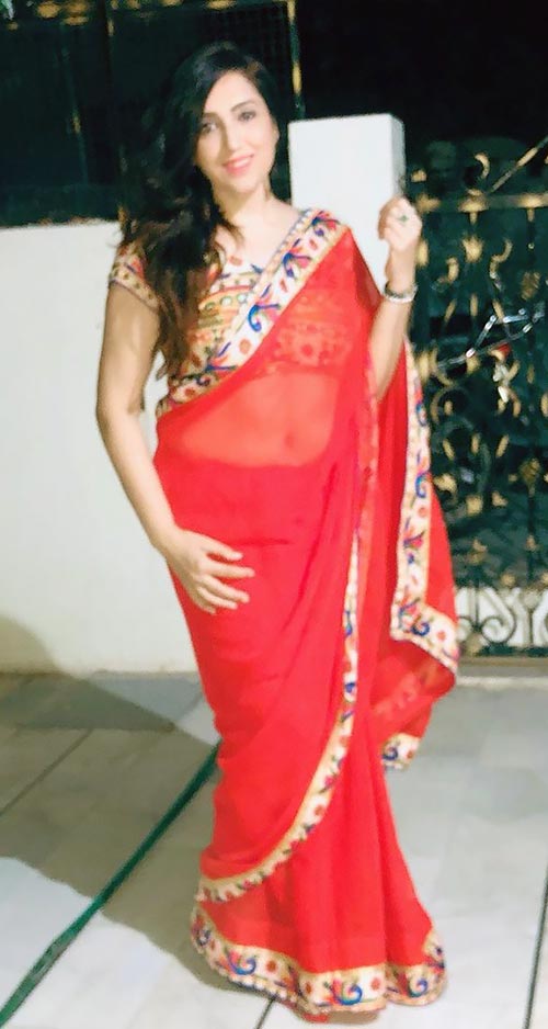 Gaytri Phulwani saree kooku app actress