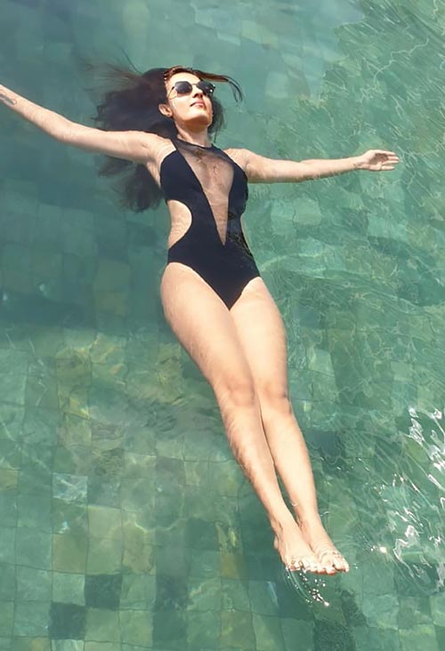 Shiny Doshi bikini pandya store hot actress