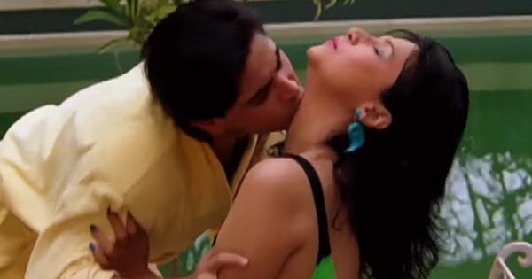 Moon Moon Sen in swimsuit and shower scene set screens on fire – watch video.