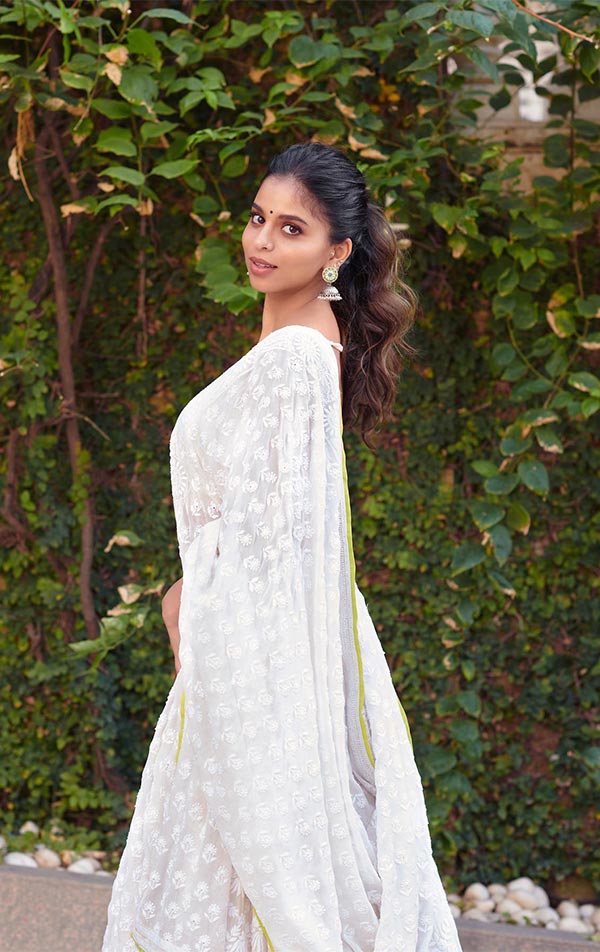 Suhana Khan white saree backless blouse