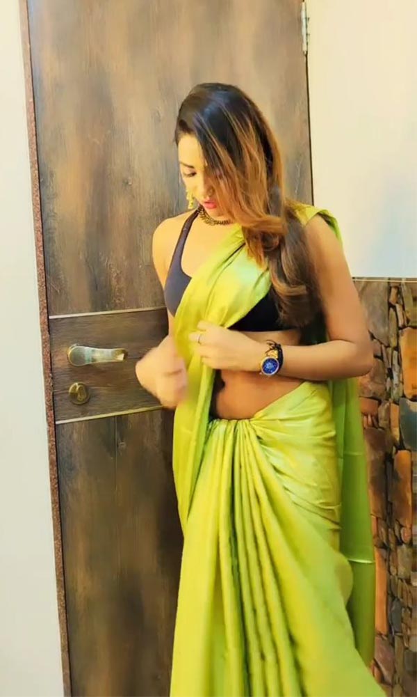 Ruks Khandagale saree actress ullu nuefliks hot masti