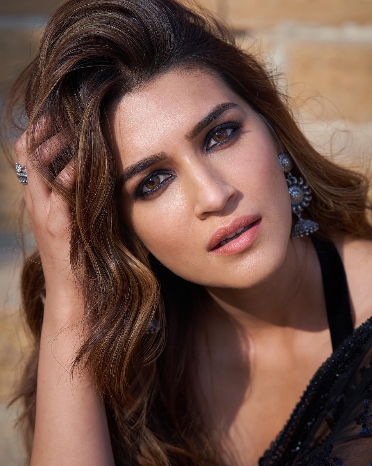 Kriti Sanon hot face close up