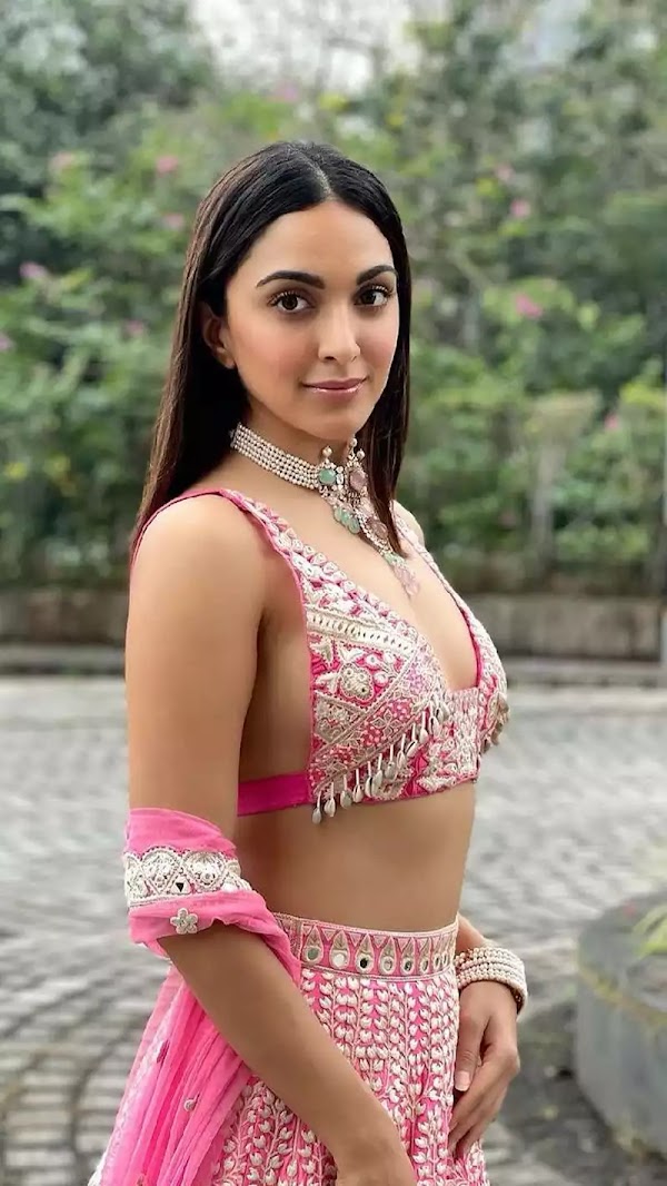 kiara advani cleavage bralette lehanga