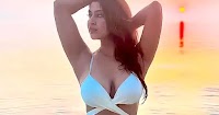 sonarika bhadoria in bikini cleavage