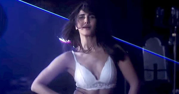 Vaani Kapoor made fans crazy with this hot video.