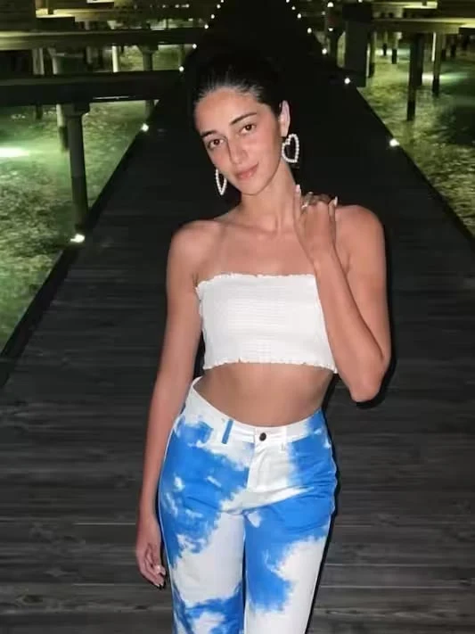 ananya panday tube top hot bollywood actress