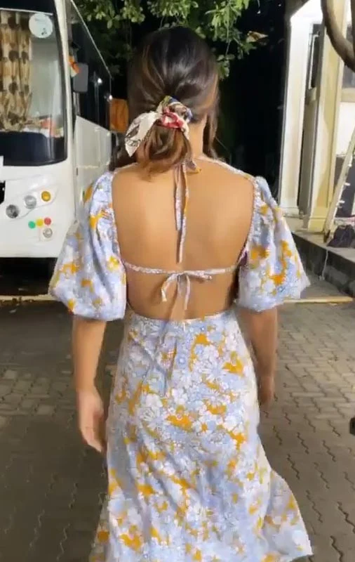 hina khan backless dress sexy back