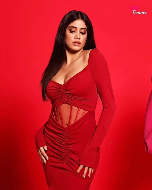 janhvi kapoor cleavage curvy red bodycon dress