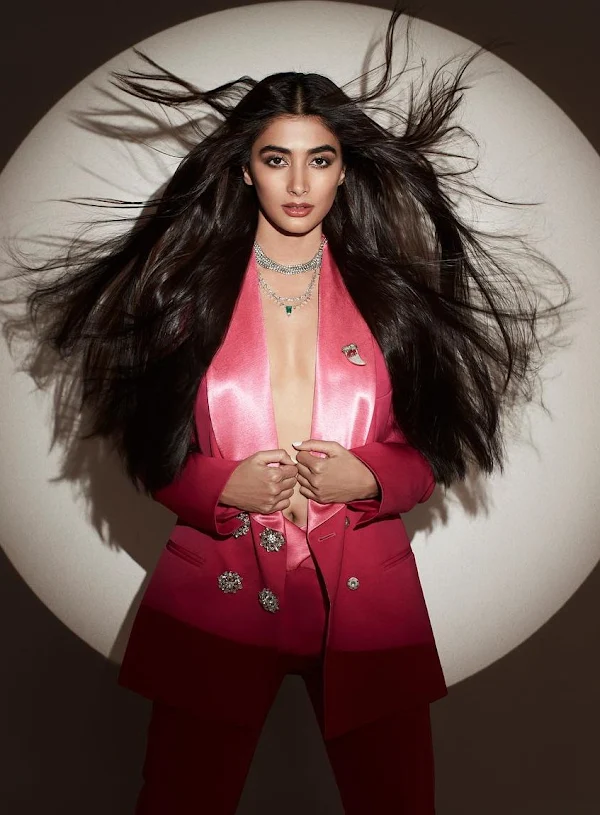 pooja hegde braless pink blazer