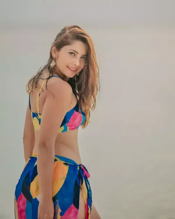 sonalee kulkarni bikini indian actress