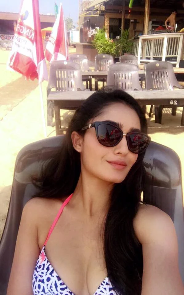 Tridha Choudhury bikini selfie cleavage aashram actress