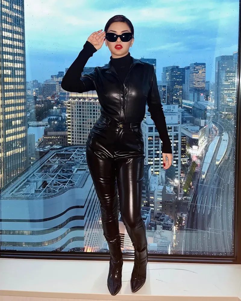 Avneet Kaur latex leather black outfit hot