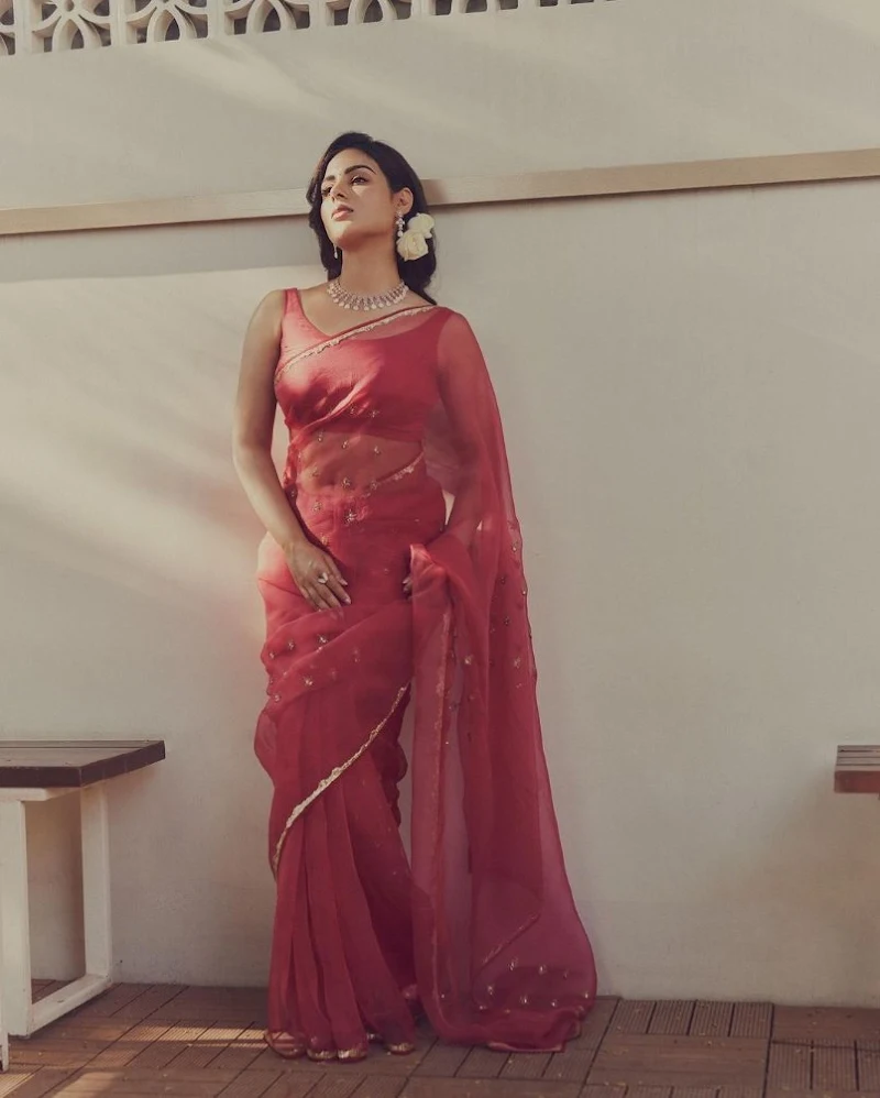 Samyuktha Menon saree hot actress