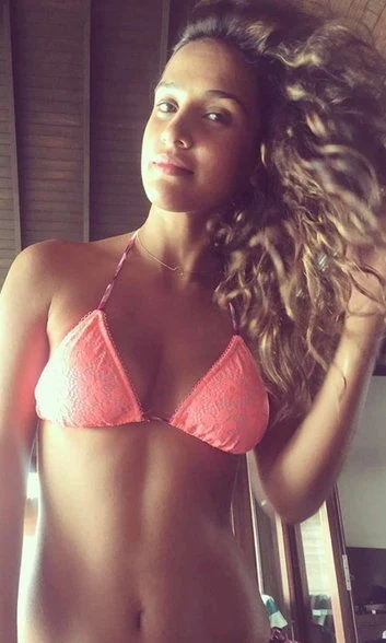 Aisha Sharma bikini swimsuit hot photos