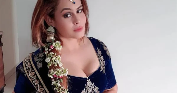 Alina Sen hot photos and videos – actress from Ullu app’s Jalebi Bai.