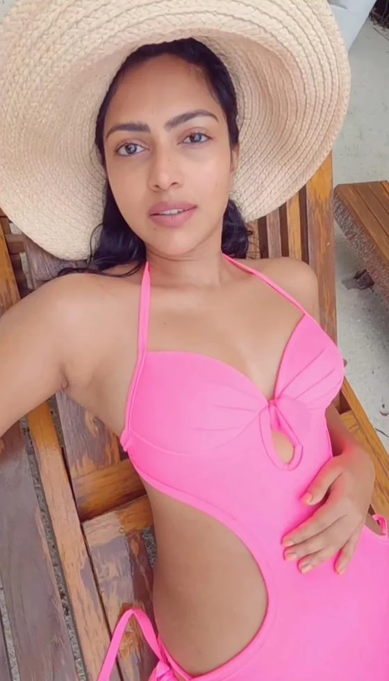 Amala Paul bikini hot actress bholaa aadai pitta kathalu