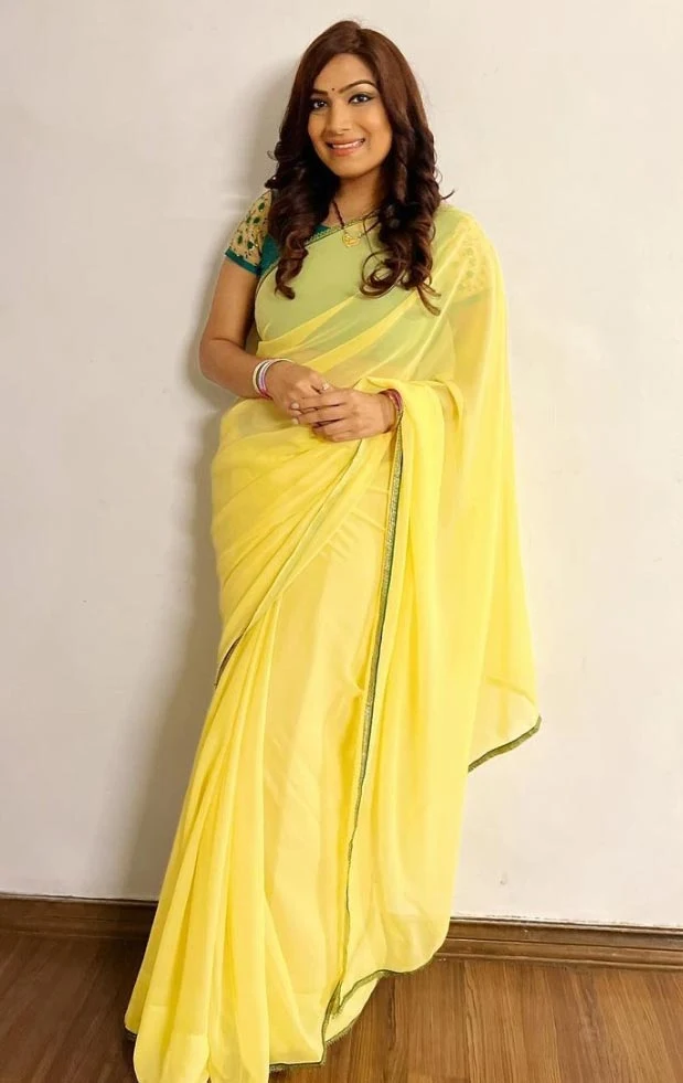 Anaya Soni saree hot actress India Alert