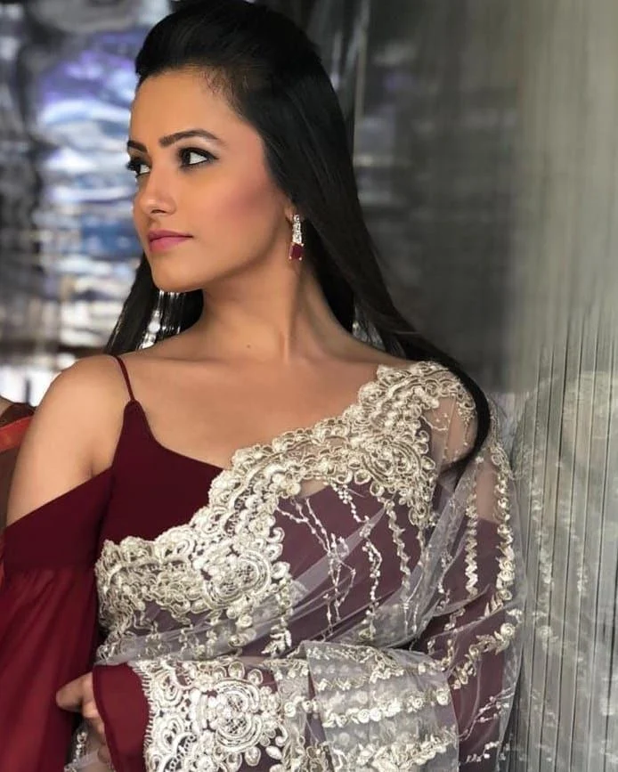 anita hassanandani saree hot indian tv actress