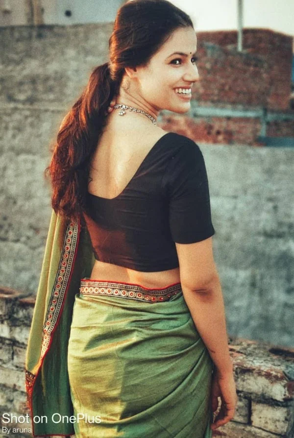 Aruna Giri backless saree actress india alert