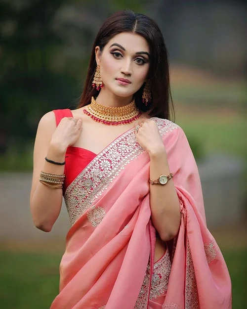 Arushi Nishank saree hot photos