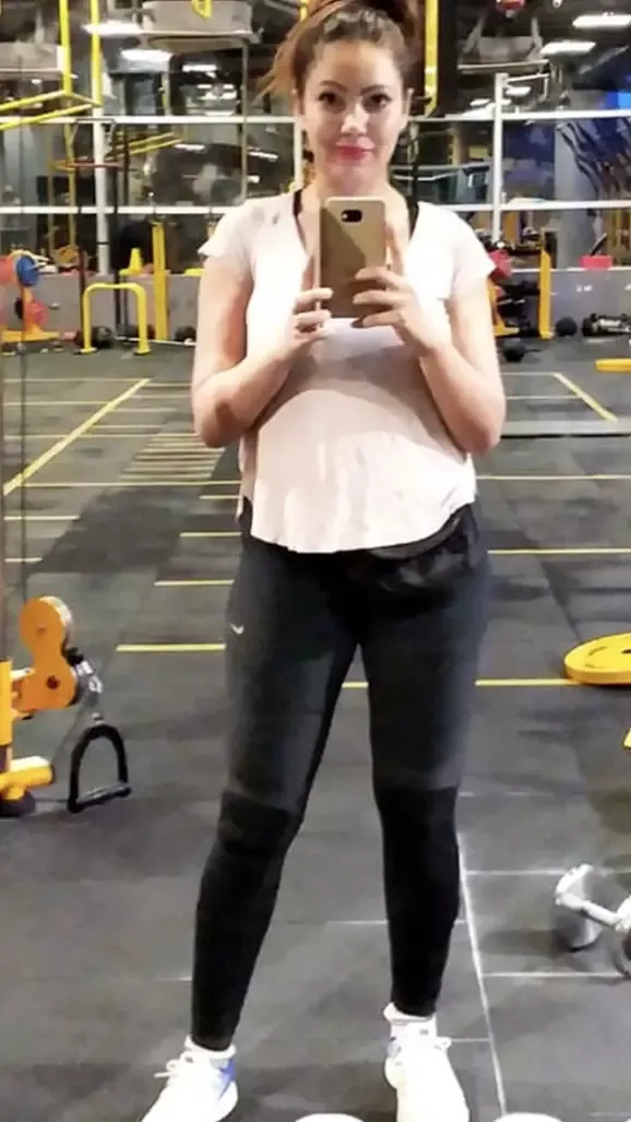 babita ji munmun dutta gym selfie curvy figure