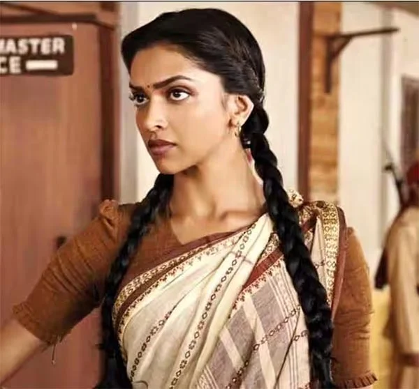 Deepika Padukone pigtail hairstyle bollywood actress