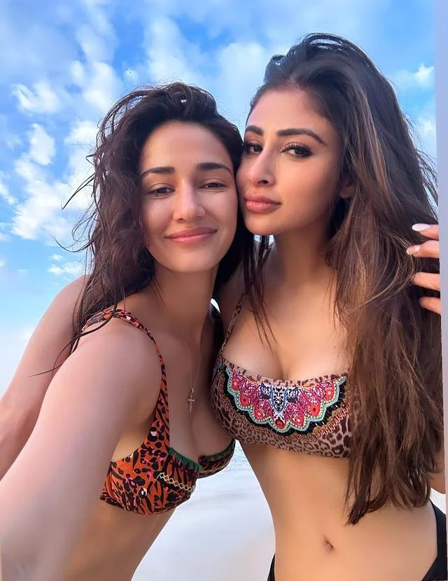 disha patani mouni roy bikini sexy body cleavage