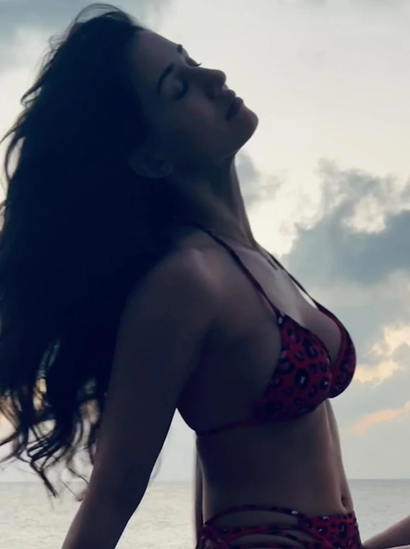 Disha Patani red string bikini sexy body