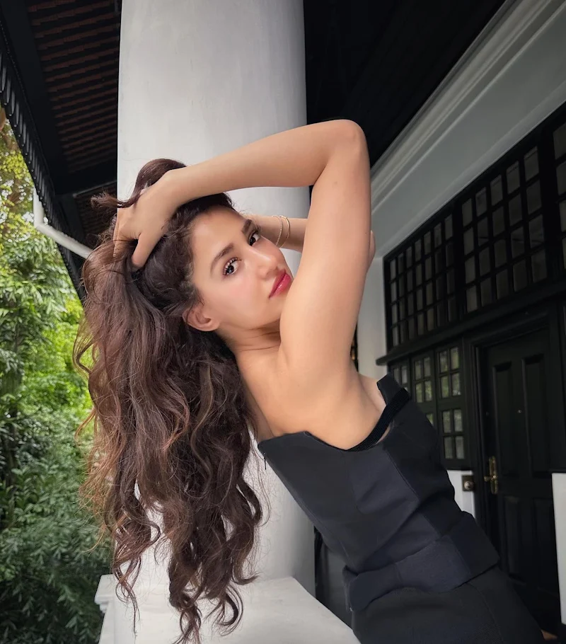 disha patani sexy legs short black dress