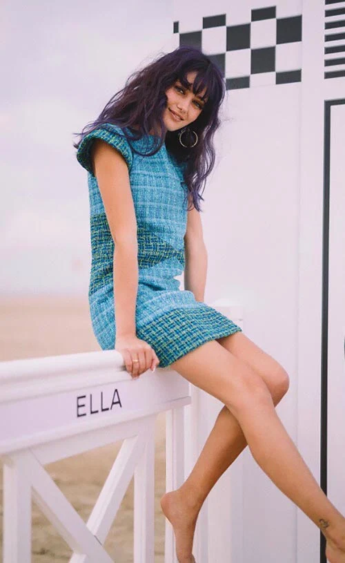 Ella Purnell sexy legs hot photos