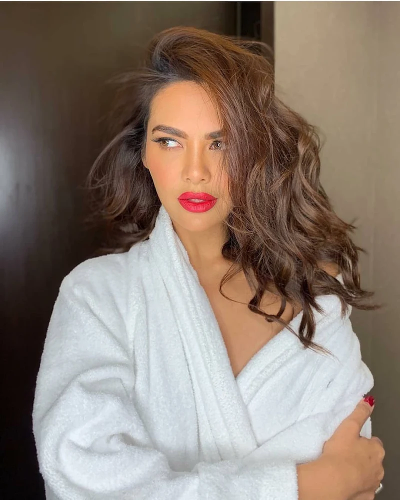 Esha Gupta bathrobe bollywood actress