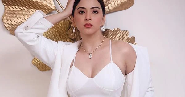 Esshanya Maheshwari in all white ensemble looks simply stunning – see photos.