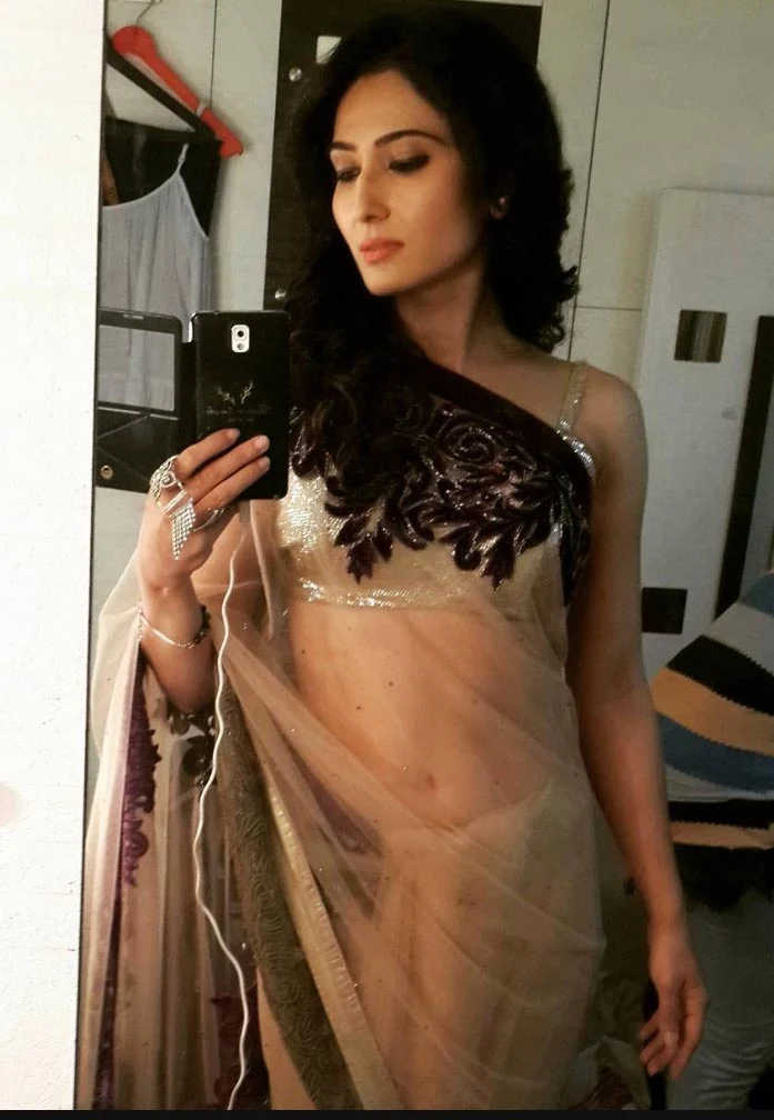 Gauri Singh saree crime patrol actress