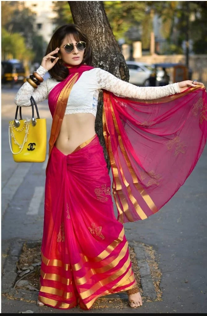 Gauri Singh navel saree savdhaan india actress