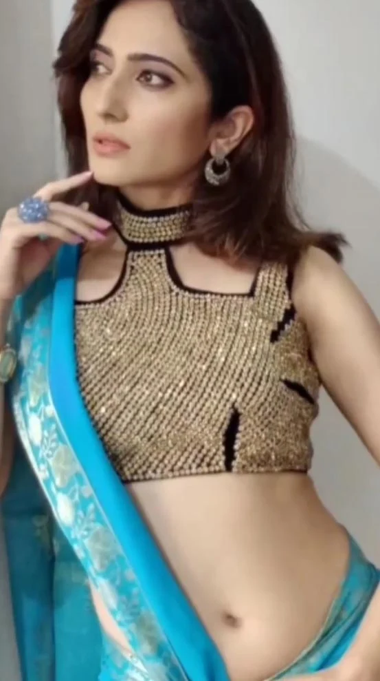 Gauri Singh navel saree savdhaan india actress