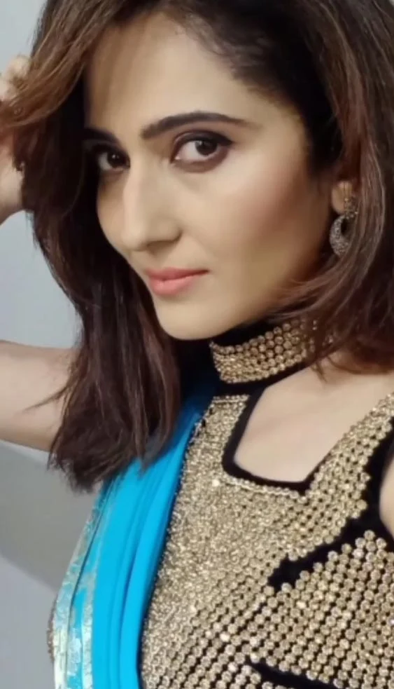 Gauri Singh saree savdhaan india actress