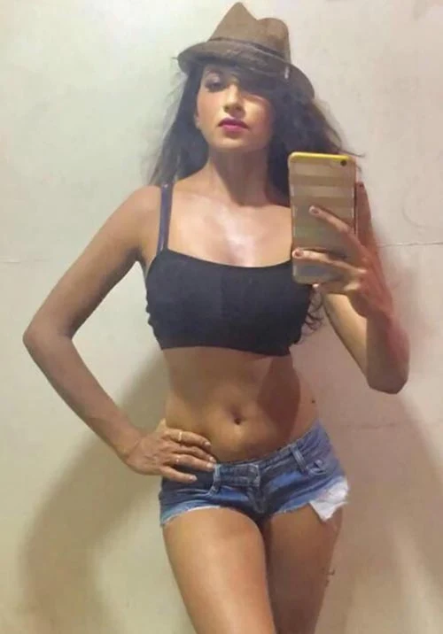 Hansi Parmar navel ullu riti riwaj wife on rent actress