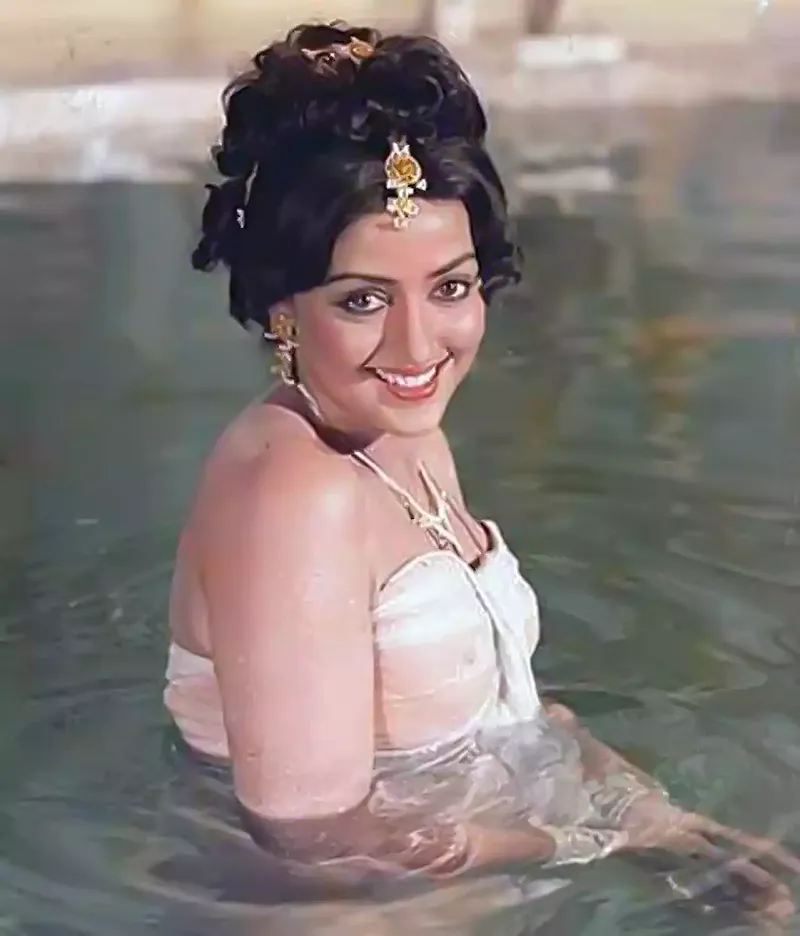 hema malini bollywood indian stepmom