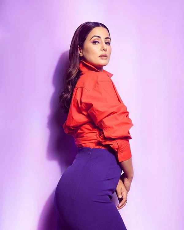 Hina Khan tight skirt photoshoot