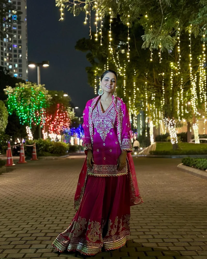 hina khan pink sharara suit diwali outfit