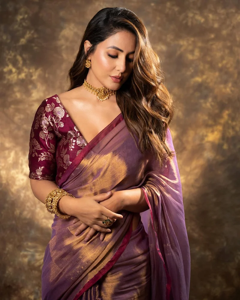 hina khan saree deep neckline blouse