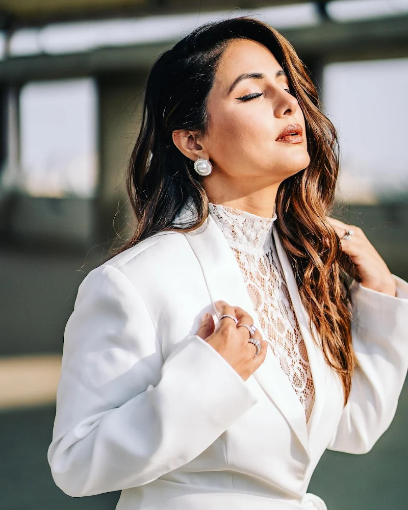 hina khan white pantsuit hot actress